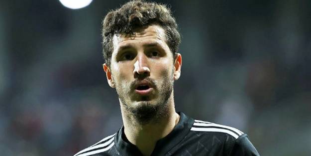 Salih olmadı, geri dönüyor!