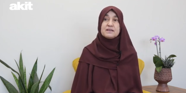 Saliha Erdim'den eşlere önemli tavsiyeler! 'Birbirimizin eksik yanlarını kapatıp...'