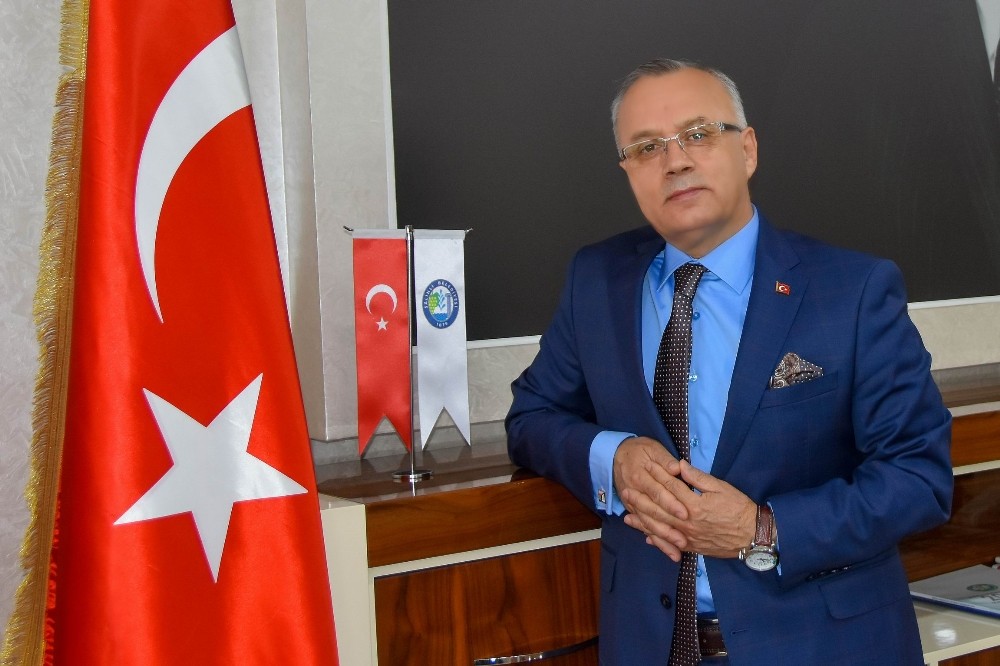 Salihli, aziz şehitlerin hatırasıyla geleceğe hazırlanıyor 