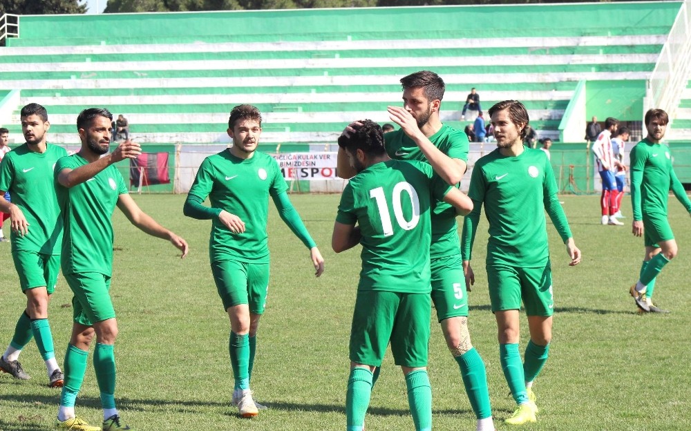 Salihli Belediyespor kendini aştı 