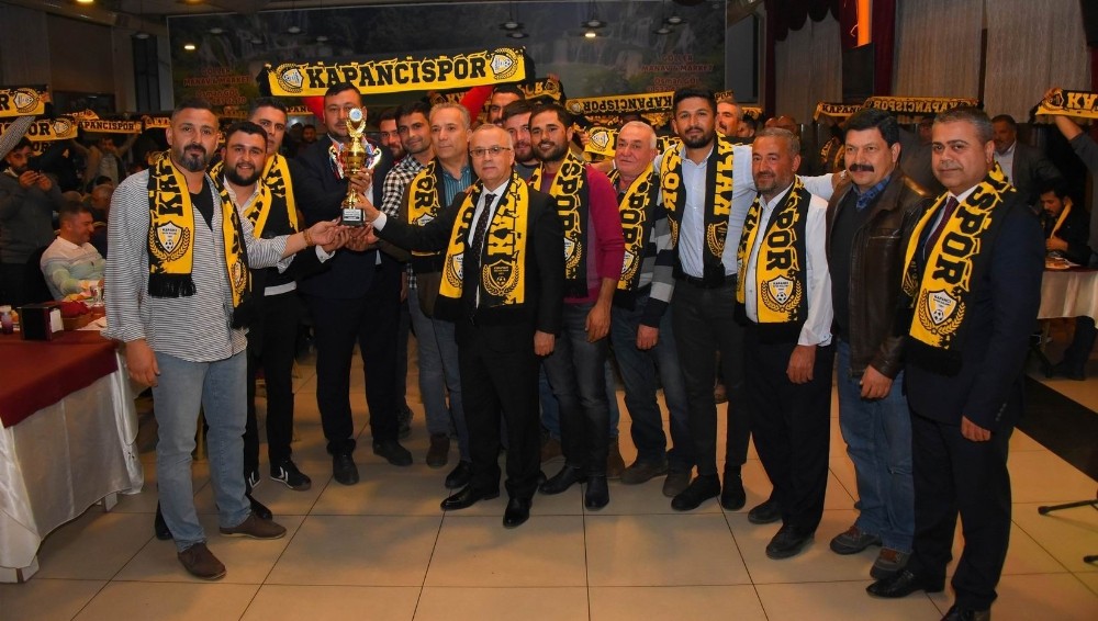 Salihli Kapancıspor süper amatöre yükselişini kutladı 