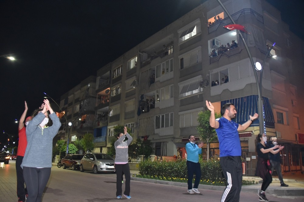 Salihli’de ’Evde kal, hareketsiz kalma’ etkinliği 