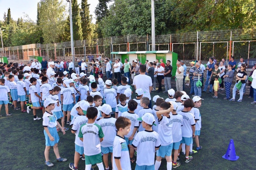 Salihli’de futbol yaz kursuna büyük ilgi 