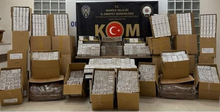Salihli’de kaçak tütün operasyonu! Yüz binlerce makaron ele geçirildi!
