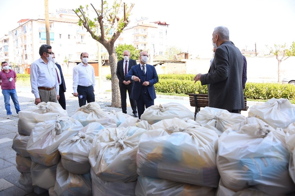 Salihli’de korona mağdurlarına yardım eli 