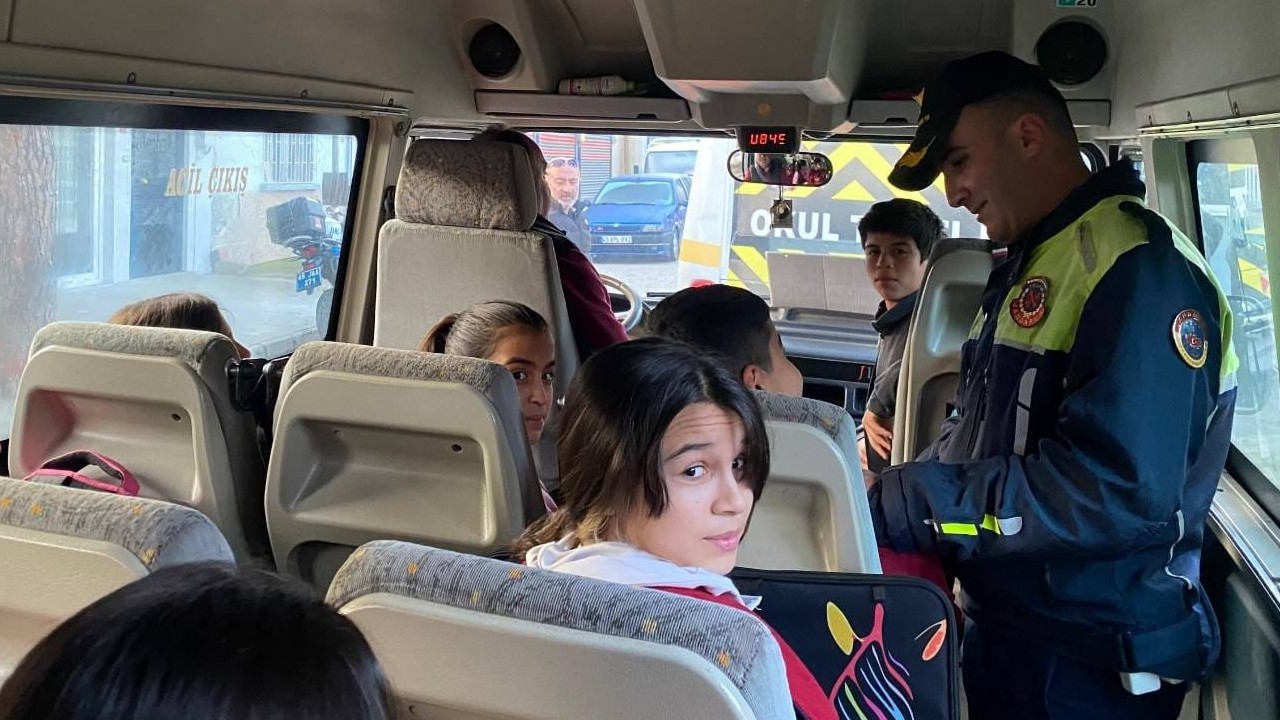 Salihli’de öğrenci servislerine sıkı denetim