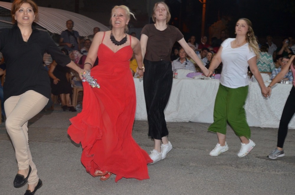 Salihli’de Rumeli Şenlikleri’nin altıncısı yapıldı 