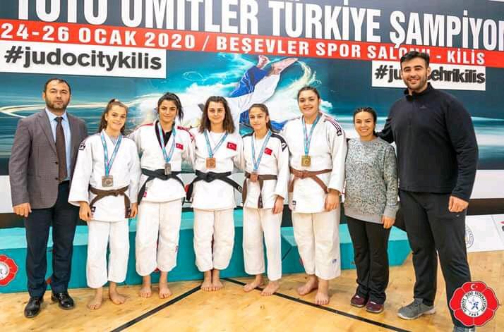 Salihlili 6 judocuya milli görev 