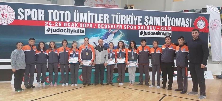 Salihlili judocu Türkiye Şampiyonu oldu 