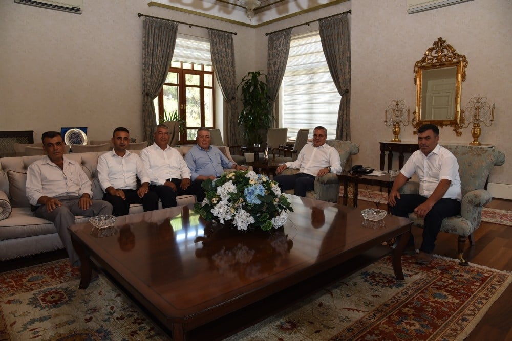 Salihlili muhtarlar taleplerini Vali Deniz’e iletti 