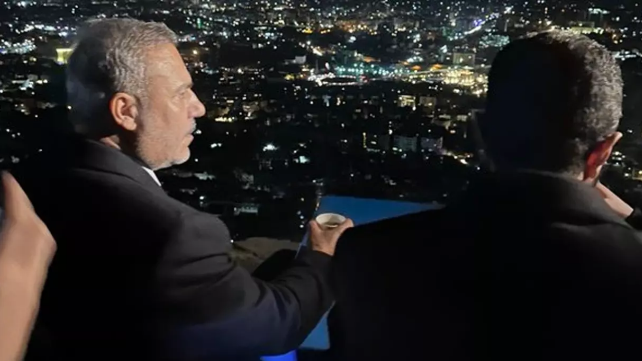Şam manzarasında çay eşliğinde Suriye sohbeti! Hakan Fidan ve Şera’dan tüm dünyaya net mesaj