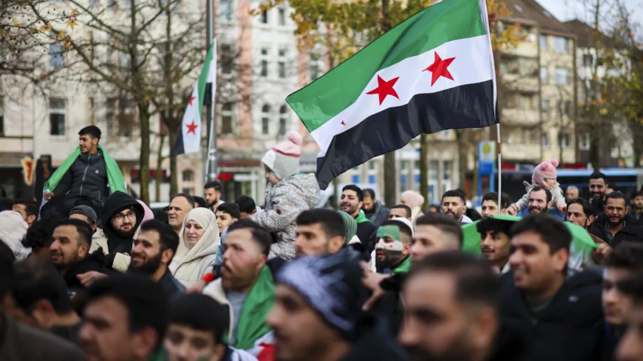 Şam sokakları doldu taştı! Suriye halkı çatışmalar için harekete geçti