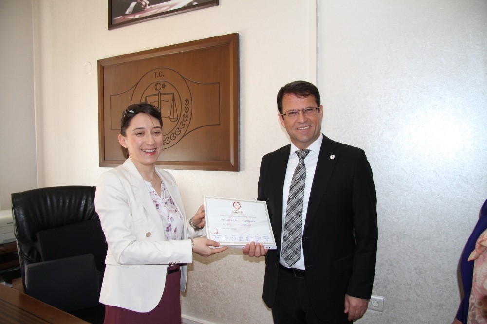 Samandağ Belediye Başkanı Eryılmaz mazbatasını aldı 