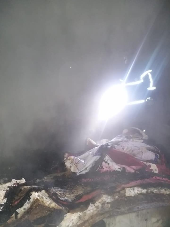 Samandağ’da çıkan yangında evdeki eşyalar kullanılamaz hale geldi 