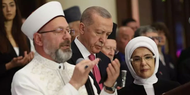 Şampanyalar patlamadı! Eller semaya kalktı