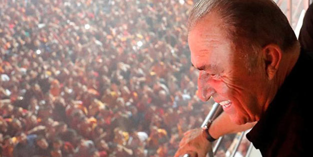 Şampiyon Galatasaray ilk bombayı patlattı!