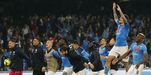 Şampiyon Napoli, Inter'i yendi