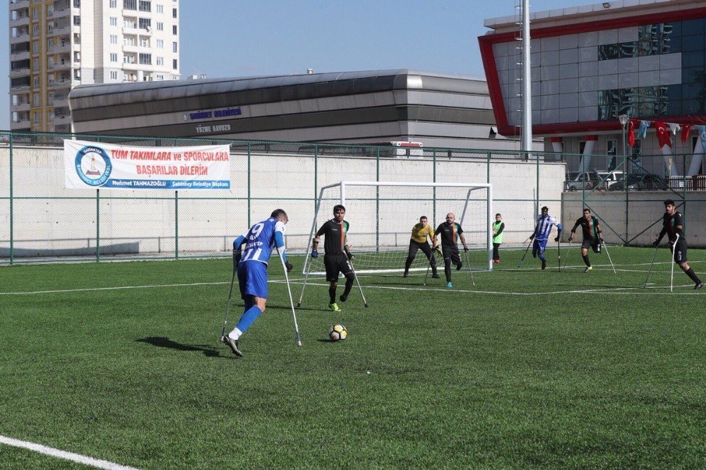 Şampiyon son maçını farklı kazandı 