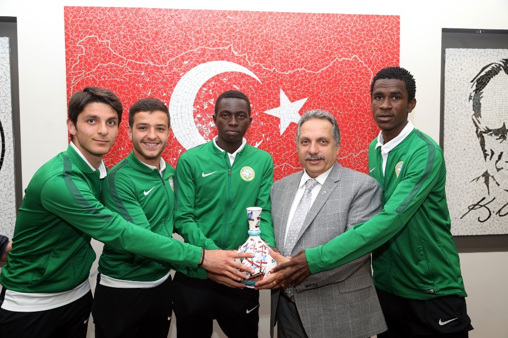 Şampiyon Talasgücü’nden Başkan Yalçın’a ziyaret 
