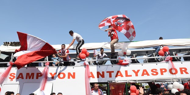 Şampiyona şampiyon gibi karşılama