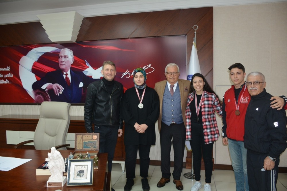 Şampiyonlardan Posbıyık’a ziyaret 