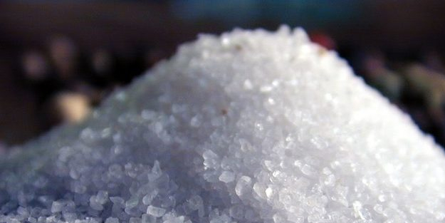 Şampuanınıza tuz ilavelerseniz: bir kaşık şeker ekleyin ardından sorunları teker teker kökünden kazıyor