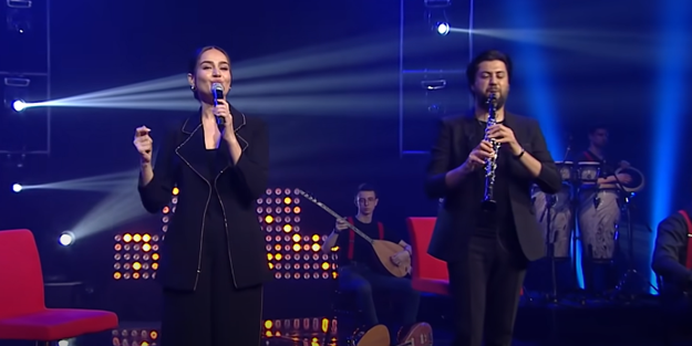 'Samsak Döveci' türküsü iki müzisyenin arasını bozdu