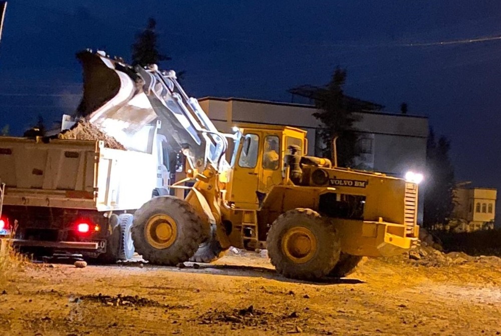 Samsat’ta depremin izleri siliniyor 