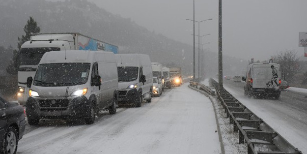 Samsun-Ankara kara yolunda ulaşım aksıyor