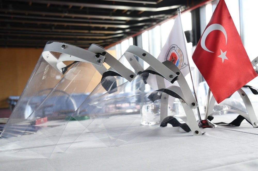 Samsun Büyükşehir’den ’siperlik maske’ 