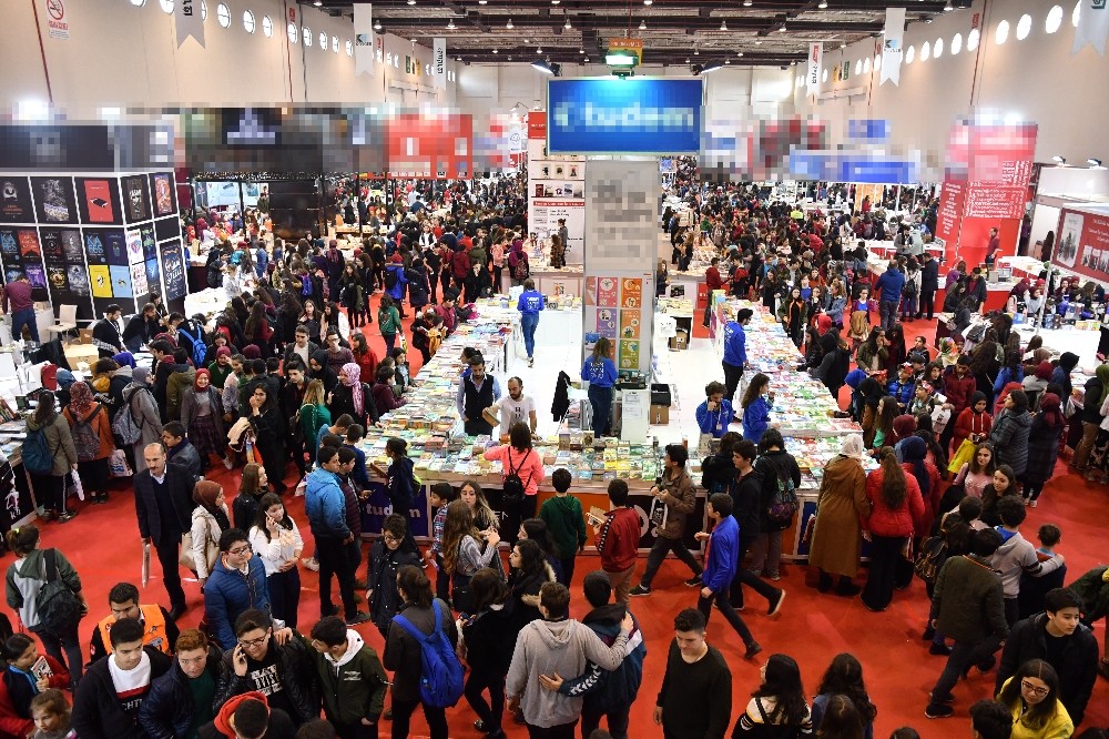 Samsun kitaba koştu 