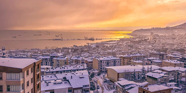 Samsun ve çevre illerde kar nedeniyle 362 köy ve mahalle yolu ulaşıma kapandı