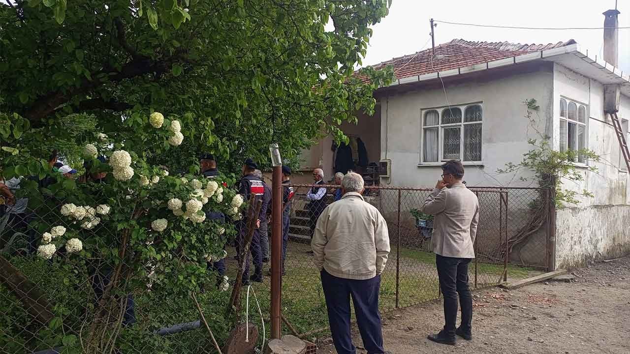 Samsun’a şehit ateşi düştü! Kahraman polisimiz Erkan Tütüncüler'in baba ocağı bayraklarla donatıldı!