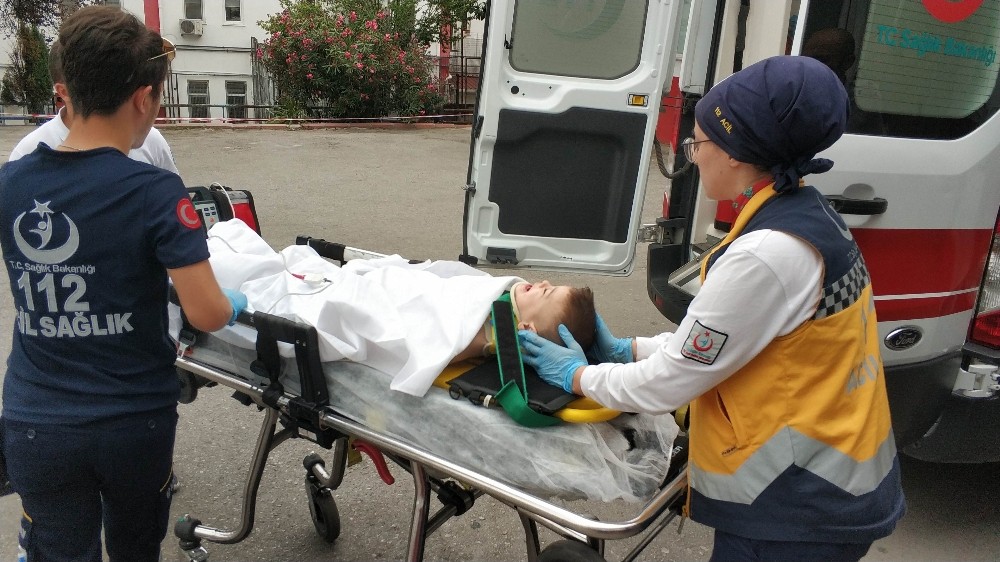 Samsun’da 5. kattan düşen küçük çocuk ağır yaralandı 