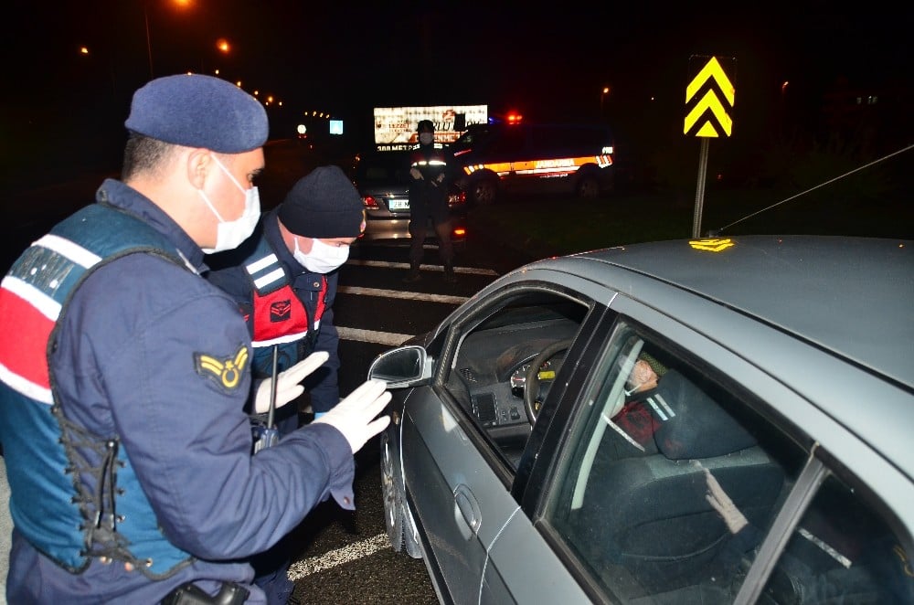 Samsun’da araç giriş çıkışı durduruldu 