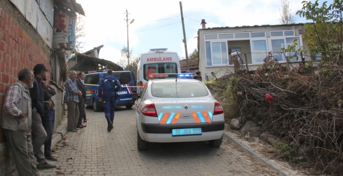 Samsun'da bıçak çekti diye oğlunu öldürdü
