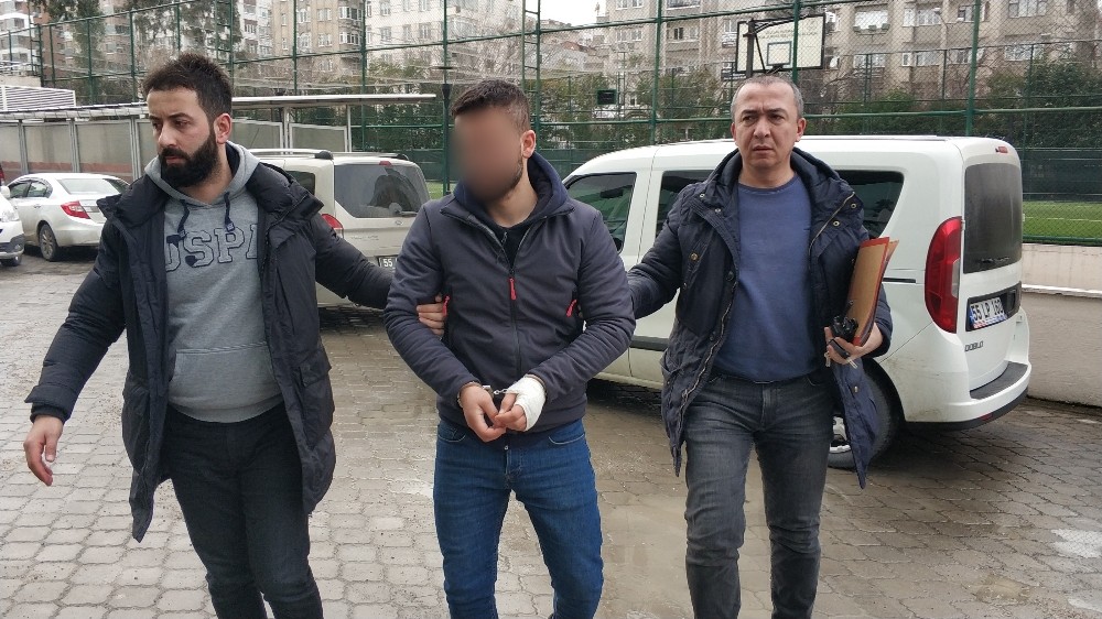Samsun’da bıçaklı kavga: 2 yaralı 