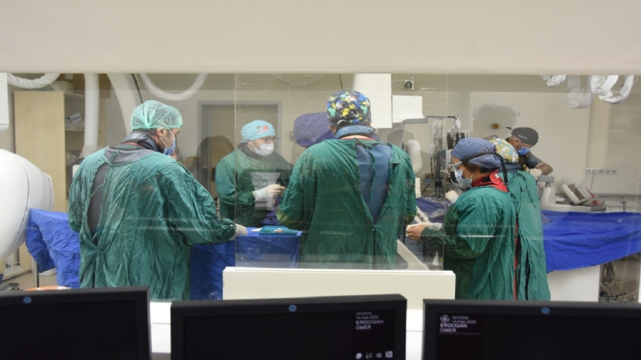 Samsun’da bir ilk! TİPS ameliyatları başladı