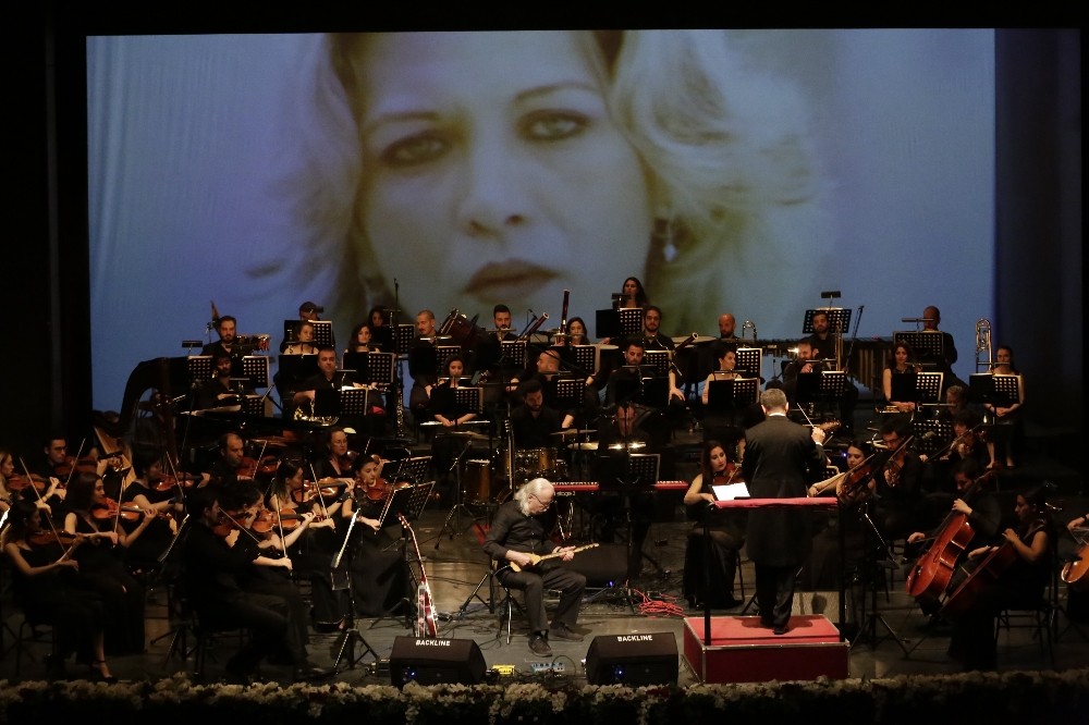 Samsun’da Cahit Berkay rüzgarı 