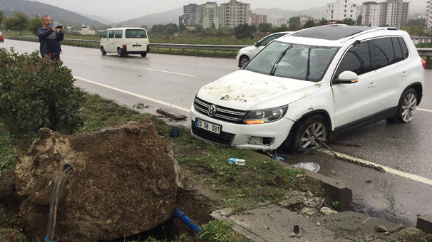 Samsun'da cip devrildi! 3 yaralı