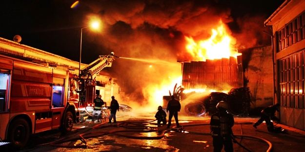 Samsun'da fabrika yangını!