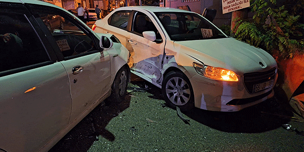 Samsun’da iki otomobilin çarpıştığı kazada 2 kişi yaralandı