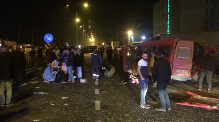 Samsun'da işçi servisi kaza yaptı 1 ölü, 14 yaralı