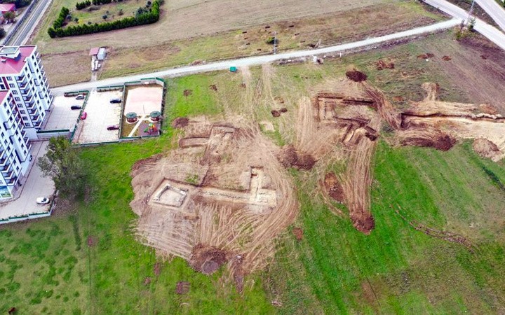 Samsun'da konut inşaatı için arazisini kazdırdı gördüklerine inanamadı hepsi Helenistik döneme ait