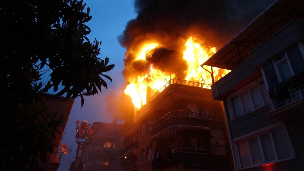 Samsun’da korkutan ev yangını 