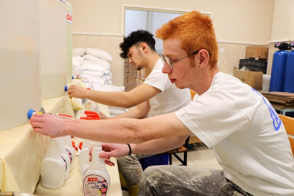 Samsun’da lise 210 ton dezenfektan üretti 