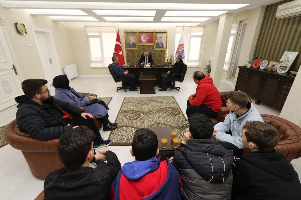 Samsun’da öğrenciler dart müsabakalarından başarıyla döndü 