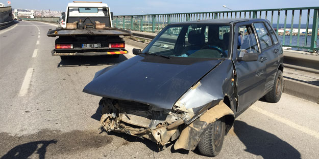 Samsun'da otomobil bariyerlere çarptı: 2 yaralı