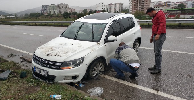 Samsun’da otomobil takla attı: 3 kişi yaralı