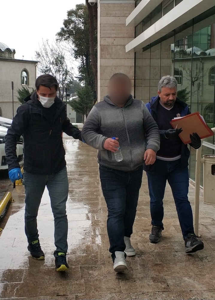 Samsun’da ruhsatsız üretilen 65 bin adet maske ele geçirildi 
